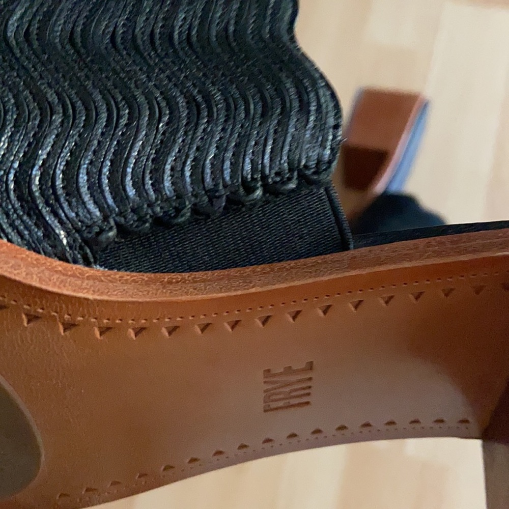 Frye NWOT - Picture 3 of 10
